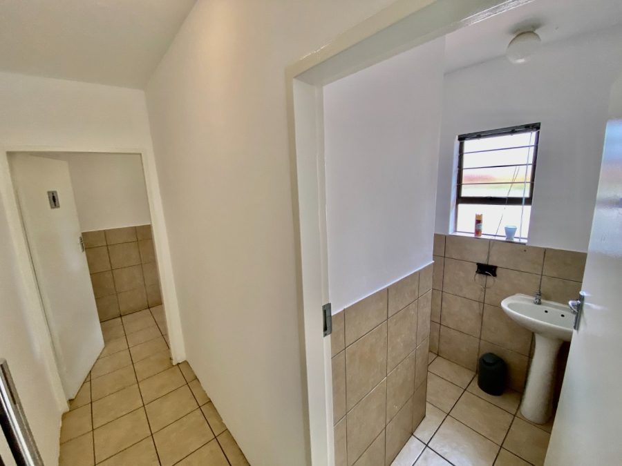 To Let Commercial Property for Rent in Route 21 Business Park Gauteng