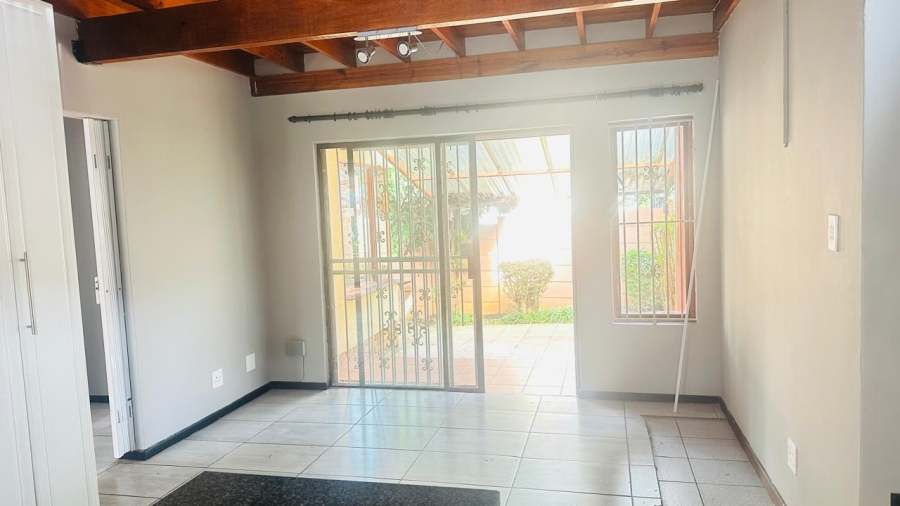 3 Bedroom Property for Sale in Liefde en Vrede Gauteng