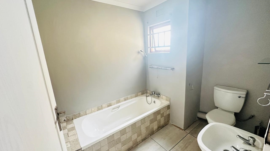 3 Bedroom Property for Sale in Liefde en Vrede Gauteng