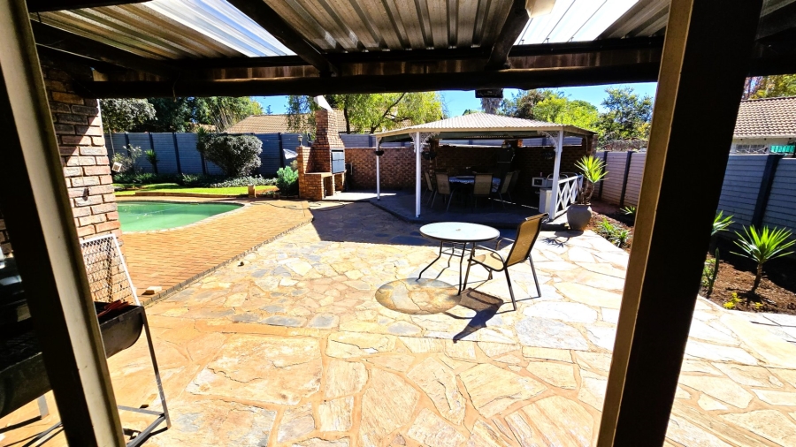 4 Bedroom Property for Sale in Lyttelton Manor Gauteng
