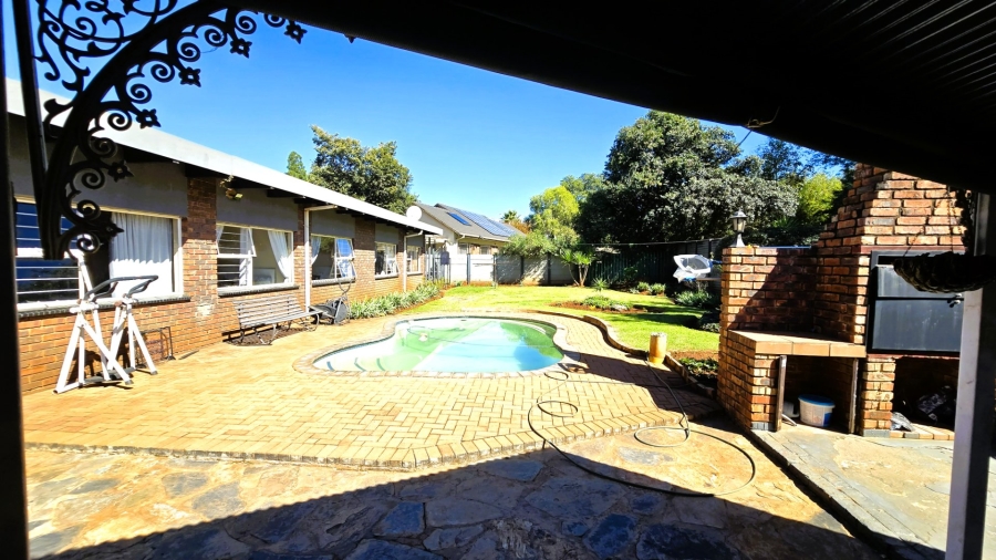 4 Bedroom Property for Sale in Lyttelton Manor Gauteng