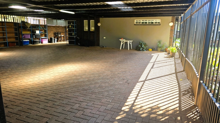 4 Bedroom Property for Sale in Lyttelton Manor Gauteng