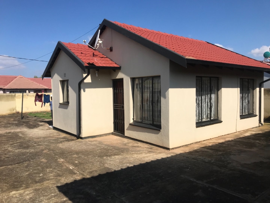 To Let 2 Bedroom Property for Rent in Protea Garden Gauteng