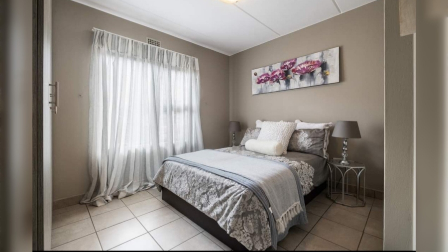 3 Bedroom Property for Sale in Windmill Park Gauteng