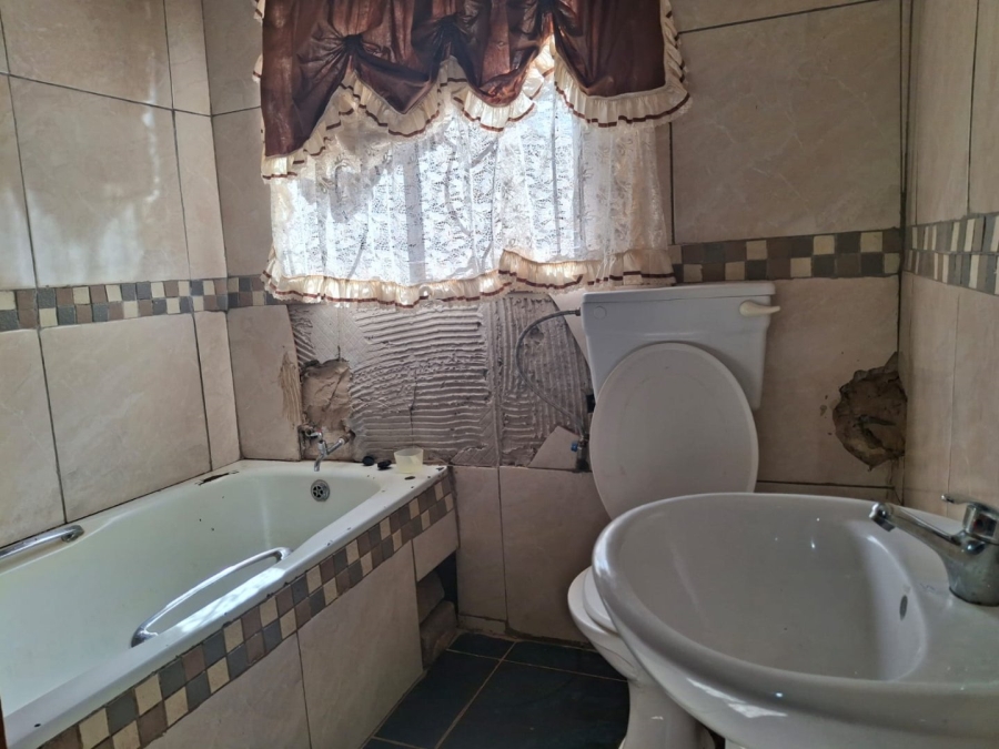 3 Bedroom Property for Sale in Vosloorus Gauteng