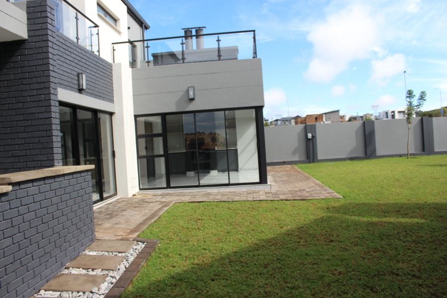 4 Bedroom Property for Sale in Fountainbrook Estate Gauteng