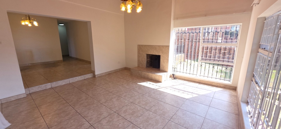 4 Bedroom Property for Sale in Laudium Gauteng