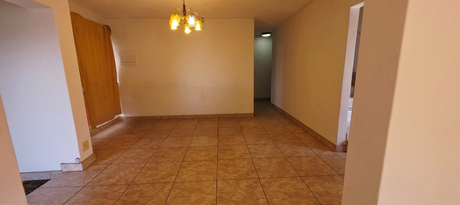 4 Bedroom Property for Sale in Laudium Gauteng