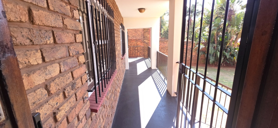 4 Bedroom Property for Sale in Laudium Gauteng