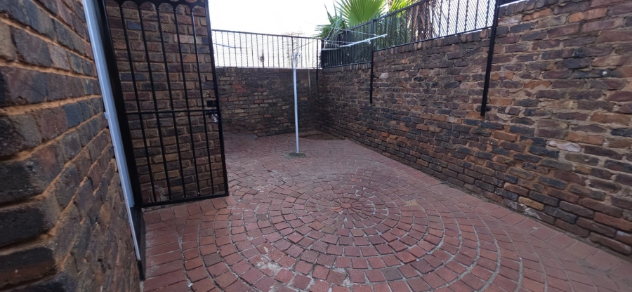 4 Bedroom Property for Sale in Laudium Gauteng