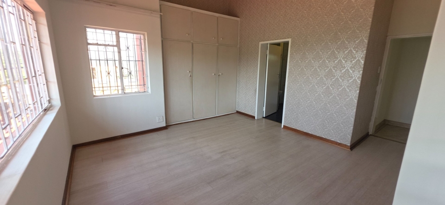 4 Bedroom Property for Sale in Laudium Gauteng