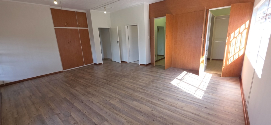 4 Bedroom Property for Sale in Laudium Gauteng