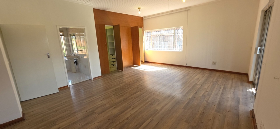 4 Bedroom Property for Sale in Laudium Gauteng