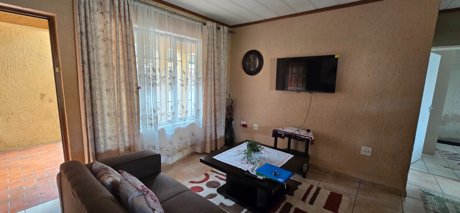 2 Bedroom Property for Sale in Florida Lake Gauteng