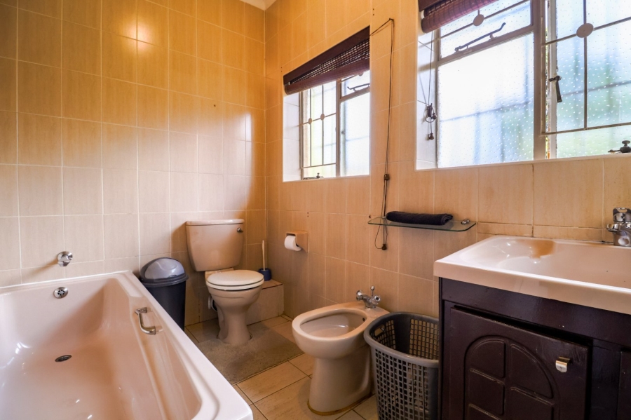 4 Bedroom Property for Sale in Savoy Estate Gauteng