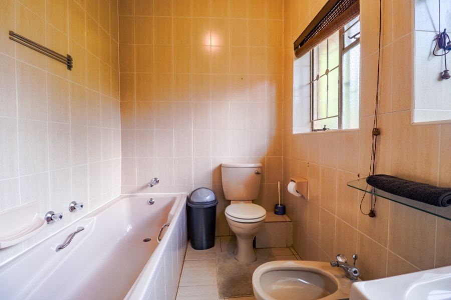 4 Bedroom Property for Sale in Savoy Estate Gauteng