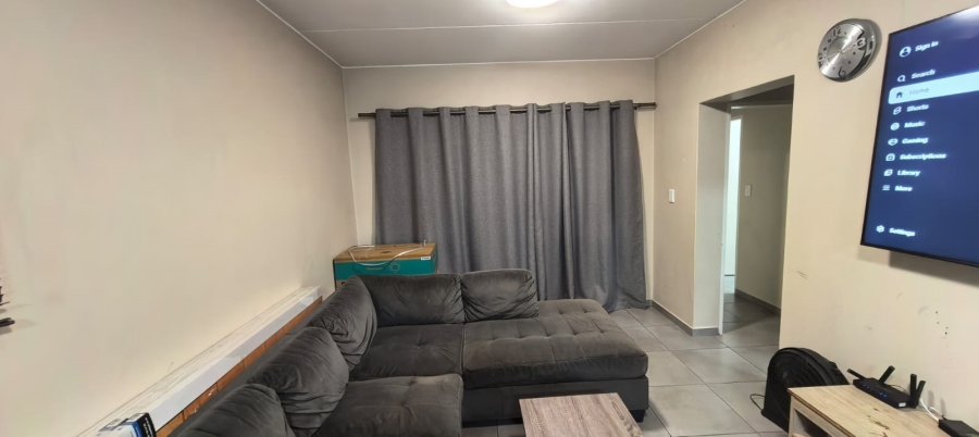 2 Bedroom Property for Sale in Vorna Valley Gauteng