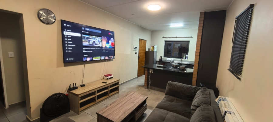 2 Bedroom Property for Sale in Vorna Valley Gauteng