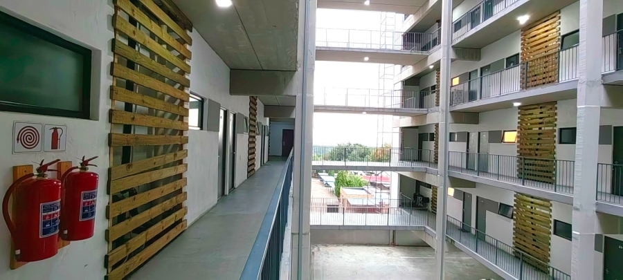 1 Bedroom Property for Sale in Ferndale Gauteng