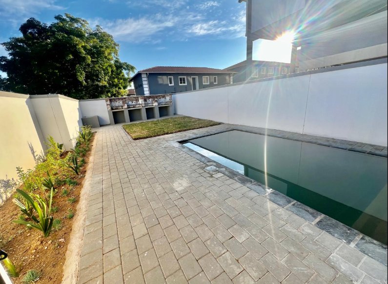 1 Bedroom Property for Sale in Ferndale Gauteng