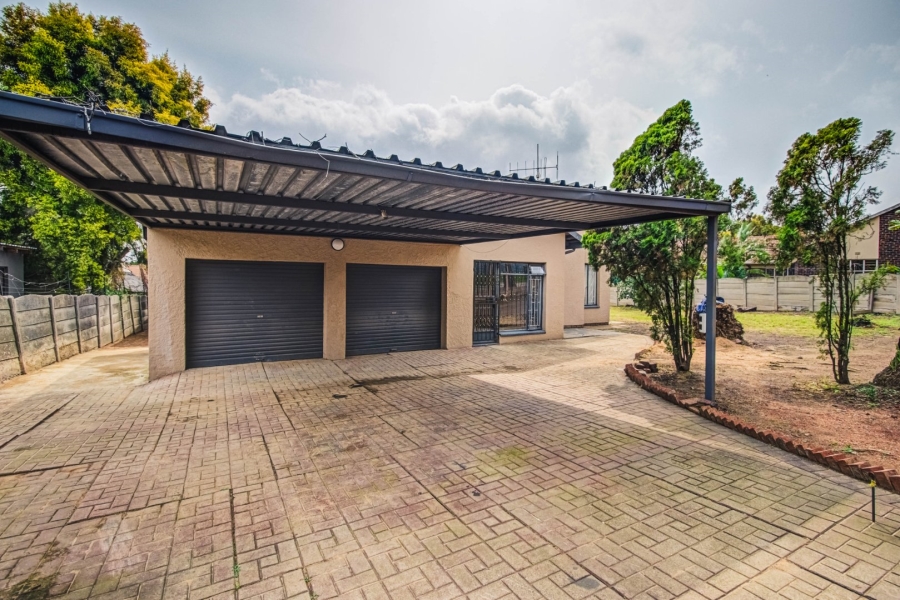 To Let 1 Bedroom Property for Rent in Birch Acres Gauteng