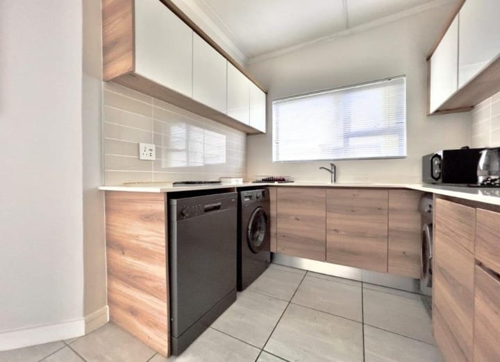 To Let 3 Bedroom Property for Rent in Waterfall Gauteng