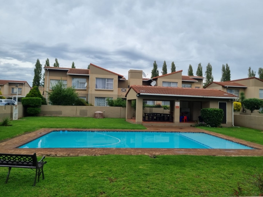 2 Bedroom Property for Sale in Witfield Gauteng