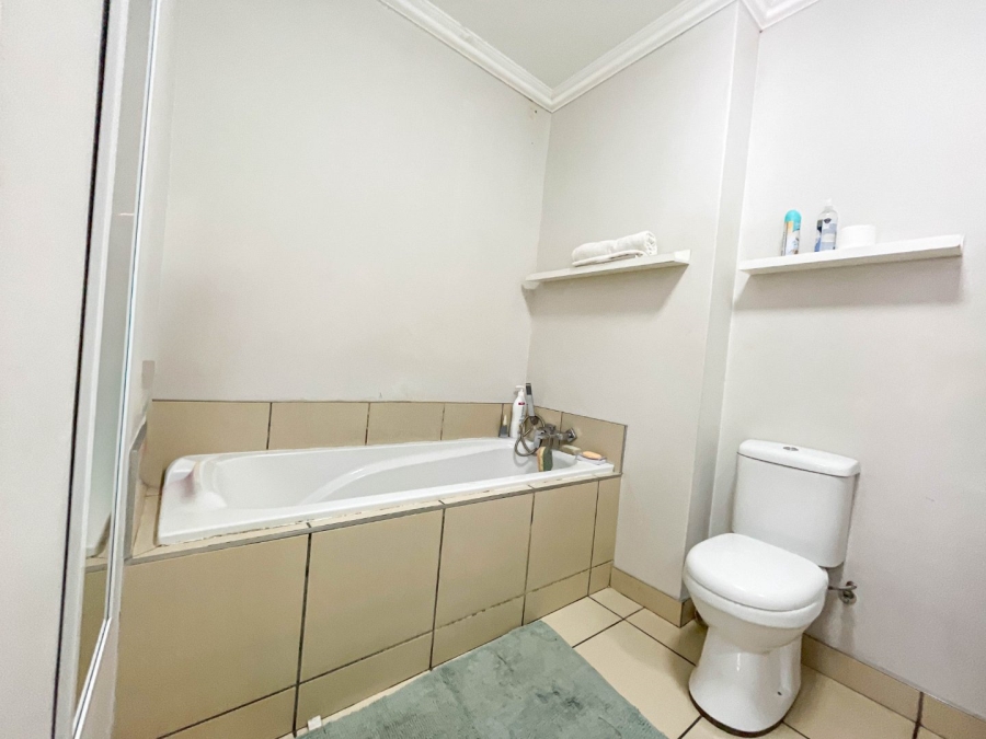 1 Bedroom Property for Sale in Halfway Gardens Gauteng