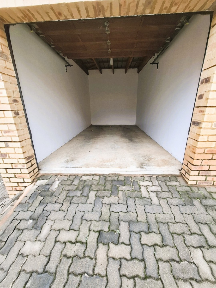 1 Bedroom Property for Sale in Hatfield Gauteng