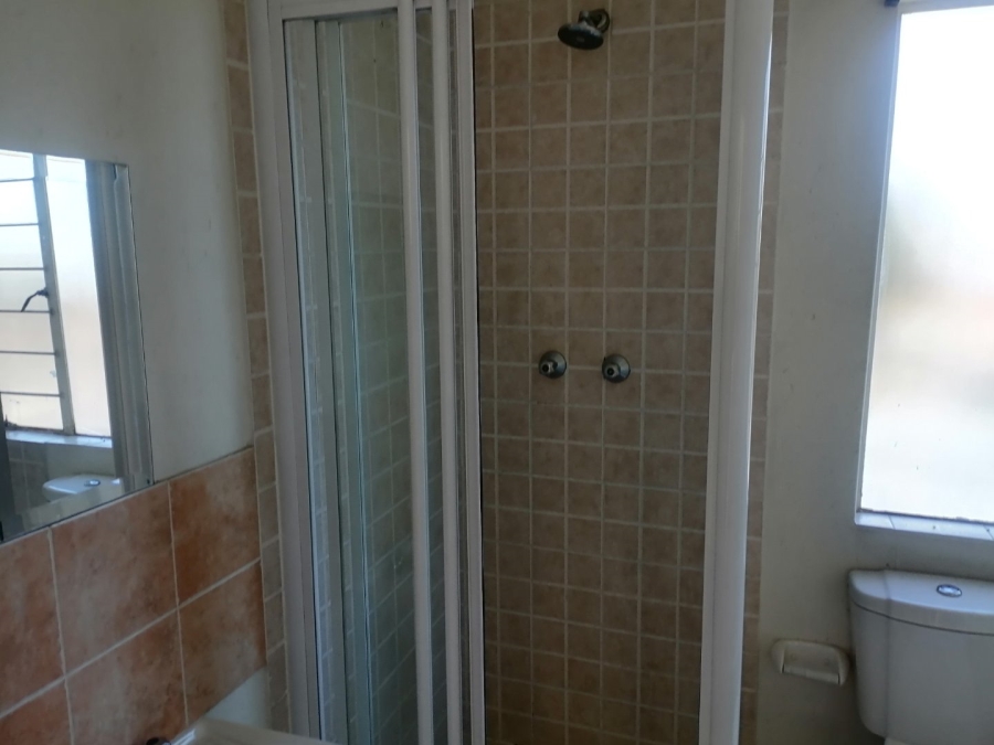 2 Bedroom Property for Sale in Klippoortje Gauteng