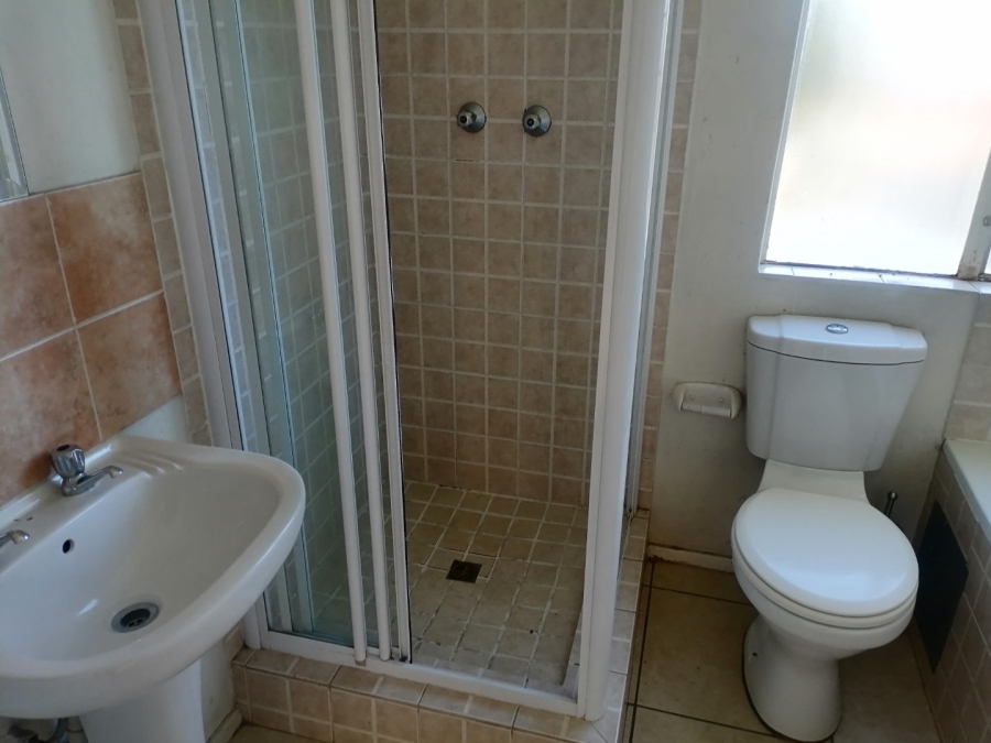 2 Bedroom Property for Sale in Klippoortje Gauteng