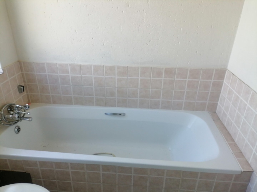 2 Bedroom Property for Sale in Klippoortje Gauteng