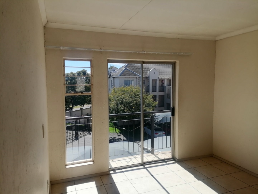 2 Bedroom Property for Sale in Klippoortje Gauteng