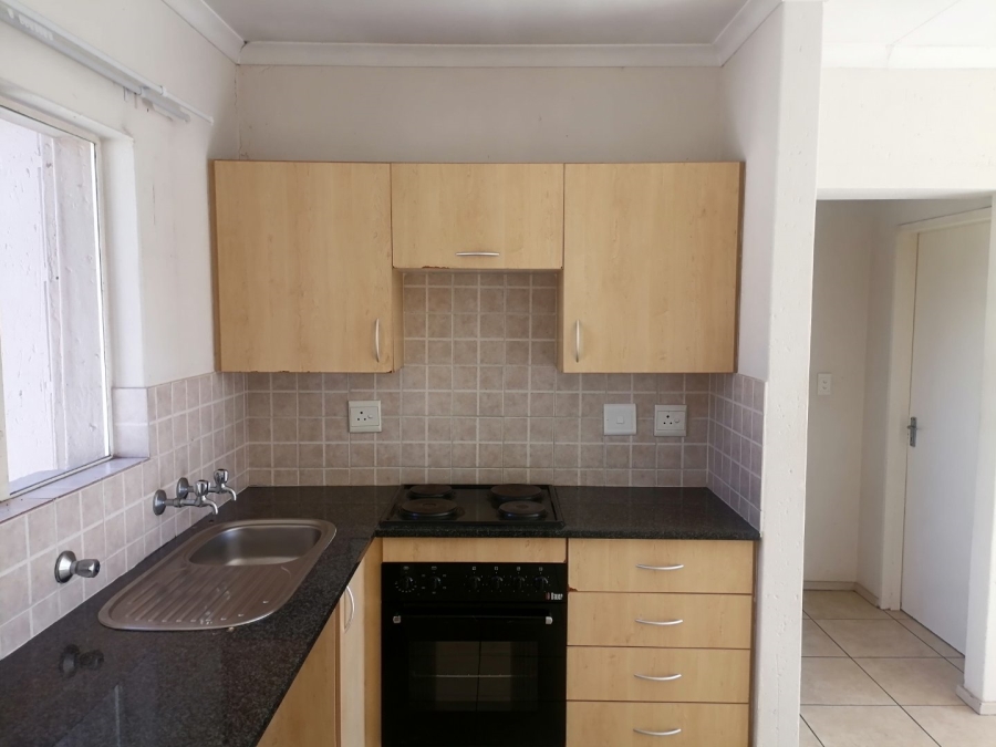 2 Bedroom Property for Sale in Klippoortje Gauteng