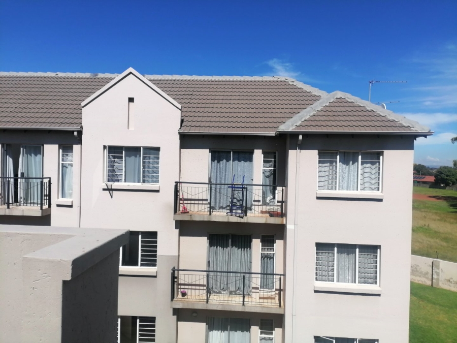 2 Bedroom Property for Sale in Klippoortje Gauteng