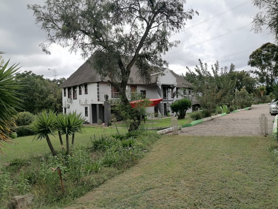 To Let  Bedroom Property for Rent in Laezonia Gauteng