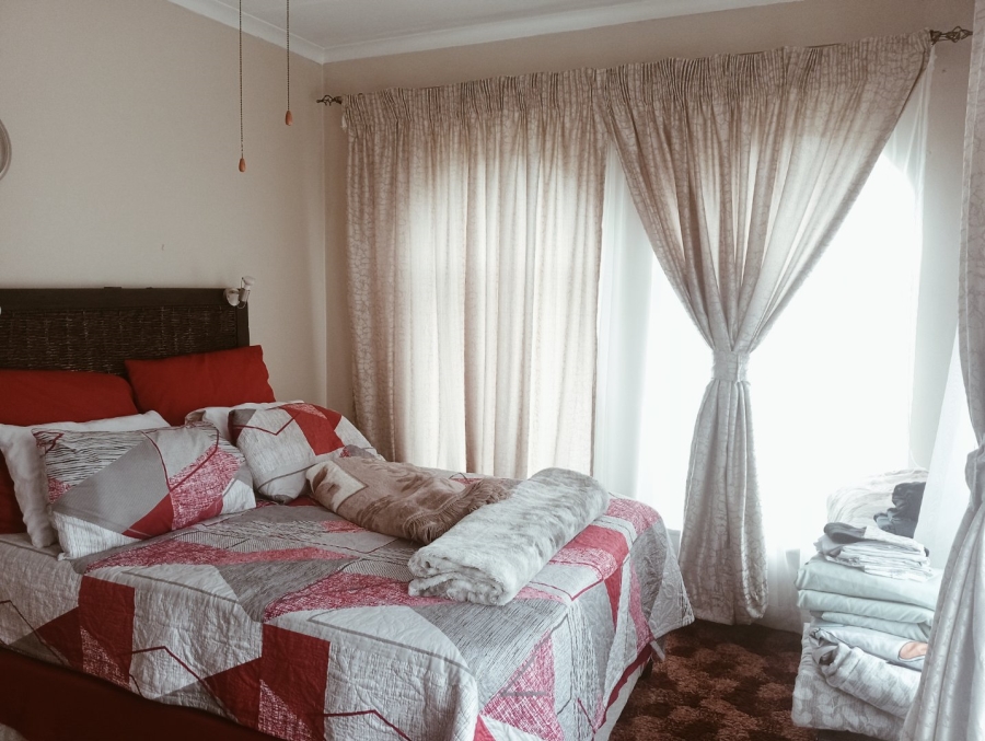 To Let 3 Bedroom Property for Rent in Birch Acres Gauteng