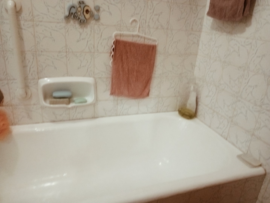 To Let 3 Bedroom Property for Rent in Birch Acres Gauteng