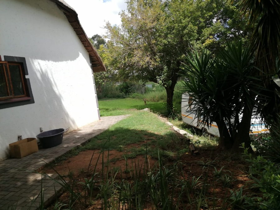 1 Bedroom Property for Sale in Laezonia Gauteng