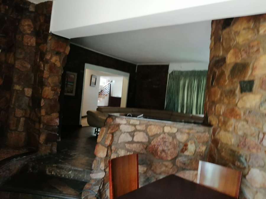 1 Bedroom Property for Sale in Laezonia Gauteng