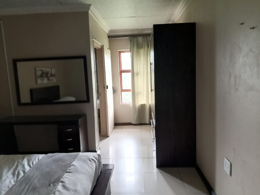 1 Bedroom Property for Sale in Laezonia Gauteng