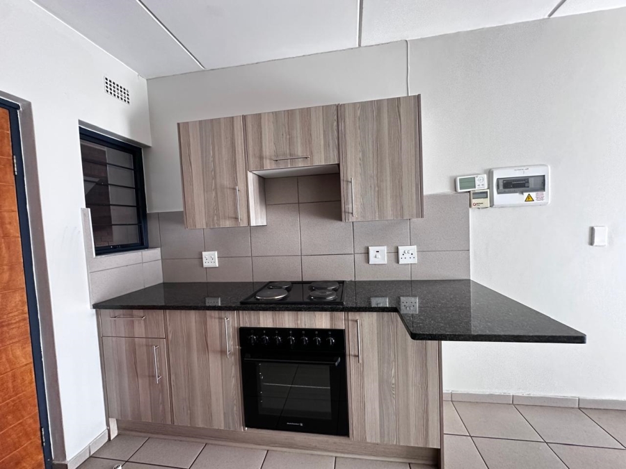 To Let 2 Bedroom Property for Rent in Ravenswood Gauteng