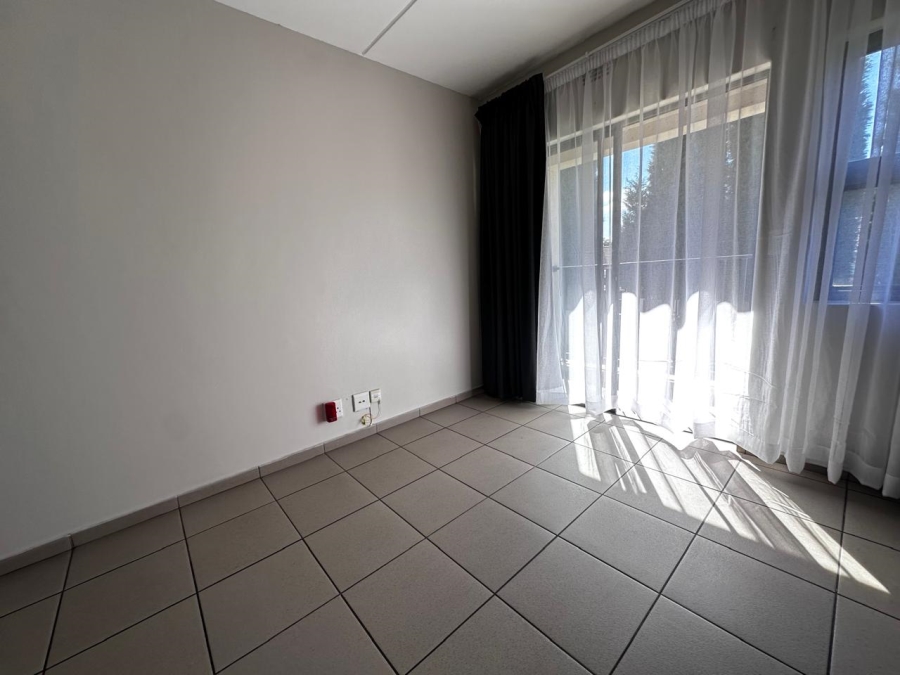 To Let 2 Bedroom Property for Rent in Ravenswood Gauteng