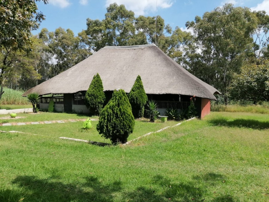To Let Commercial Property for Rent in Laezonia Gauteng