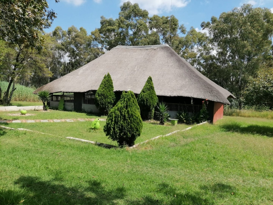 To Let Commercial Property for Rent in Laezonia Gauteng