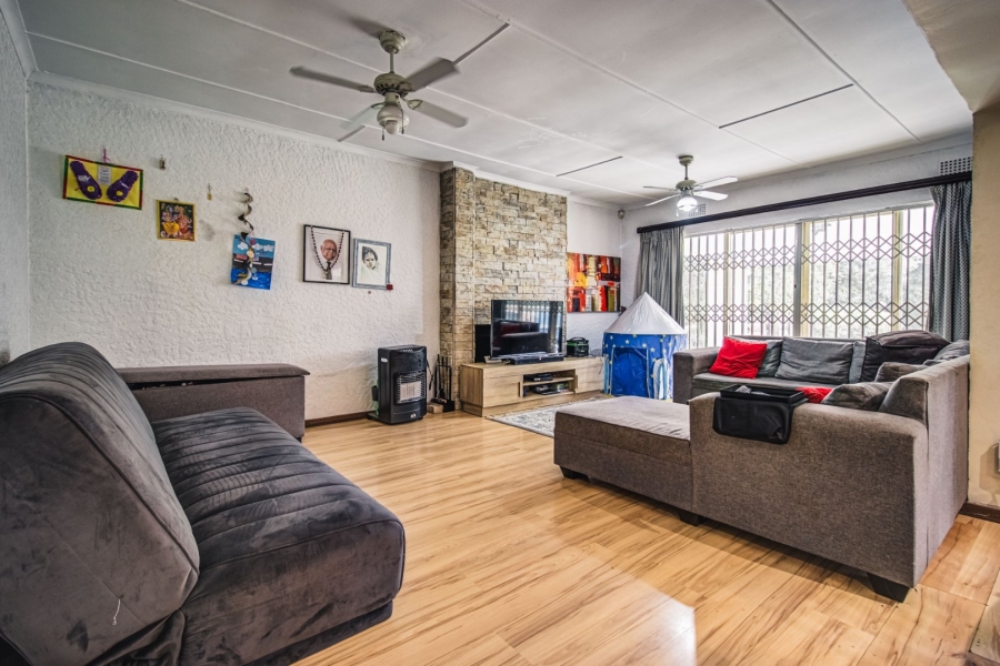 3 Bedroom Property for Sale in Farrarmere Gauteng