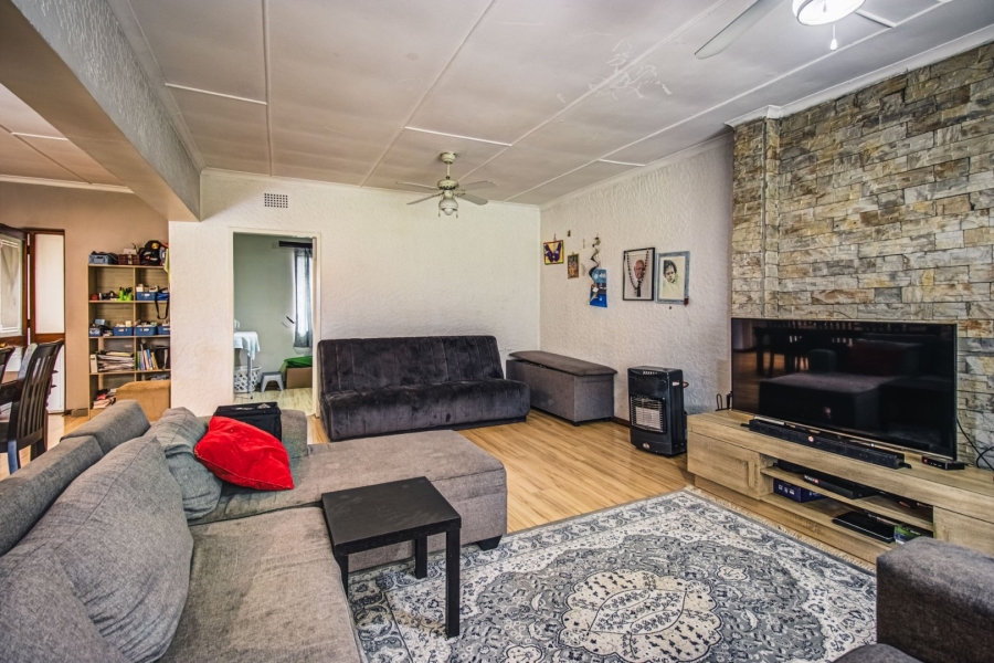 3 Bedroom Property for Sale in Farrarmere Gauteng