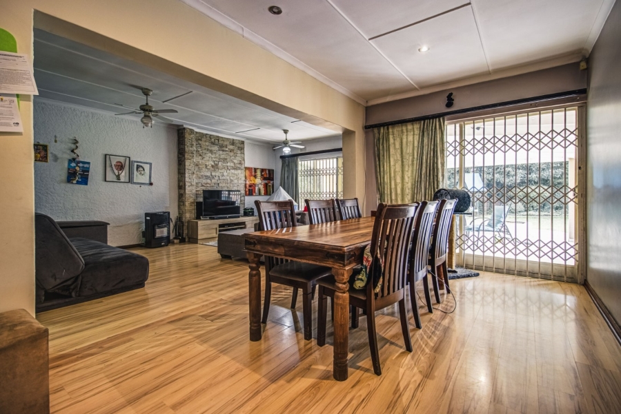 3 Bedroom Property for Sale in Farrarmere Gauteng
