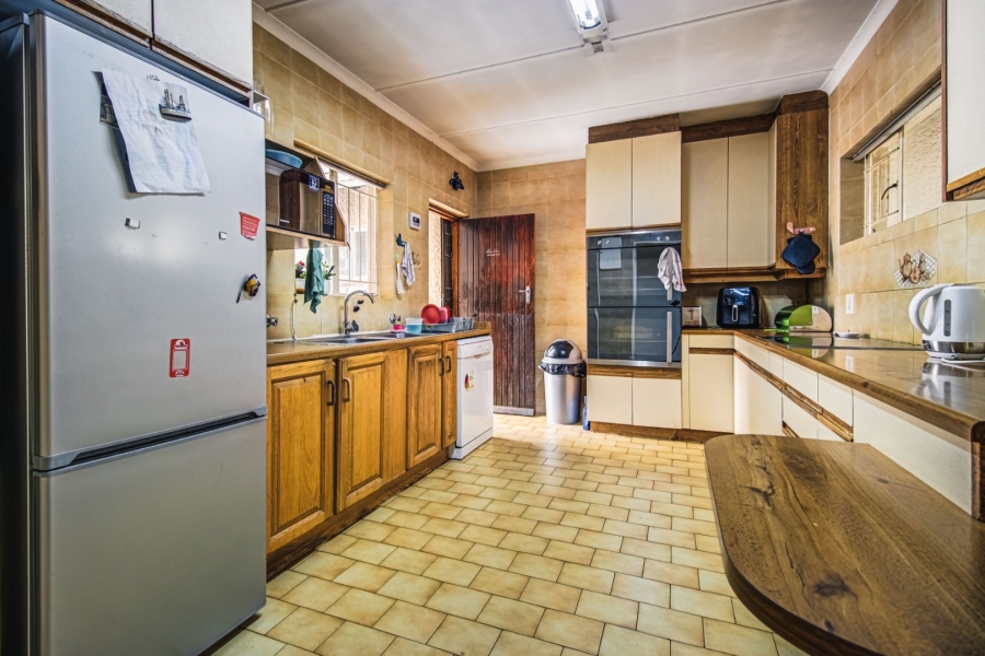 3 Bedroom Property for Sale in Farrarmere Gauteng