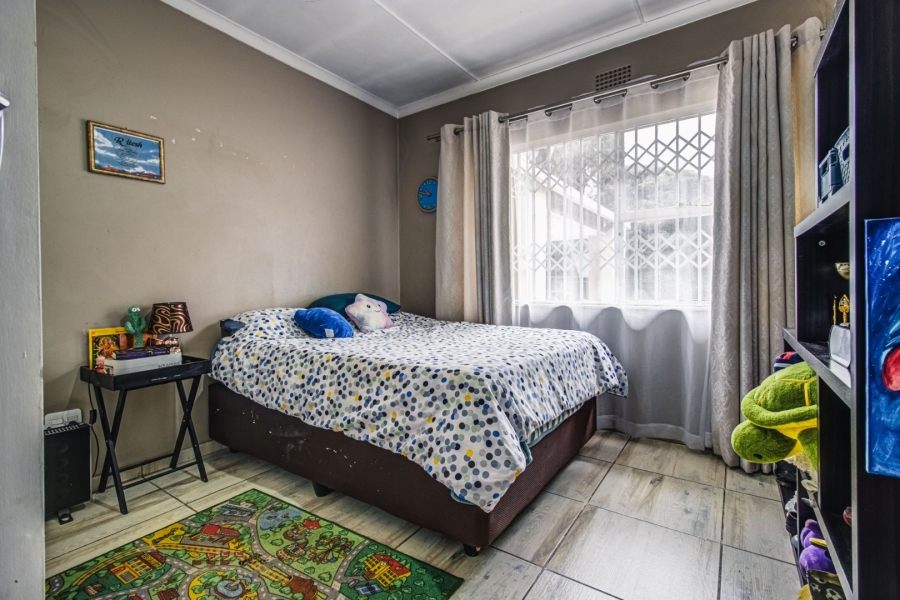 3 Bedroom Property for Sale in Farrarmere Gauteng